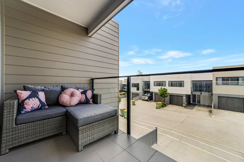 Photo - 37/105-109 Barbaralla Drive, Springwood QLD 4127 - Image 17