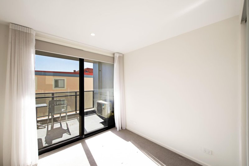 Photo - 37/109 Canberra Avenue, Griffith ACT 2603 - Image 7