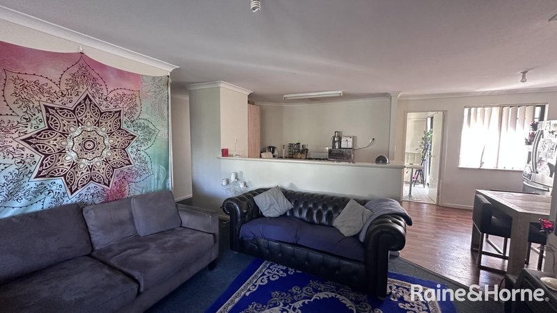 Photo - 37/11 Elvire Street, Viveash WA 6056 - Image 6