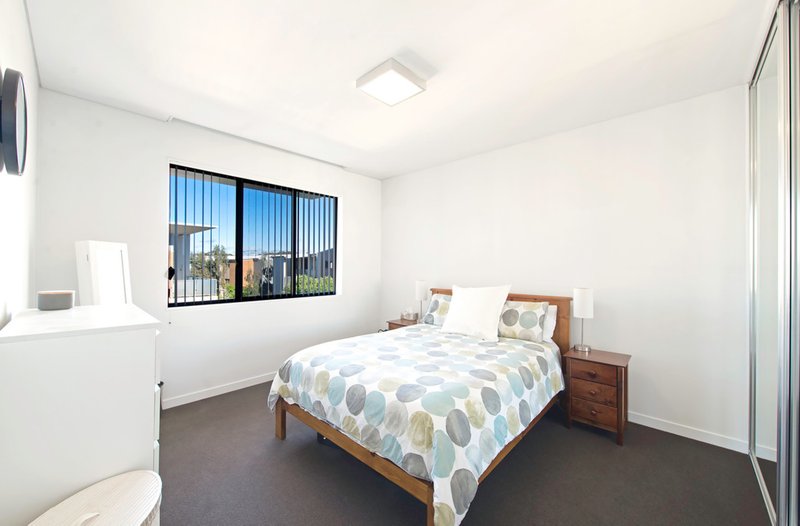 Photo - 37/116 Easty Street, Phillip ACT 2606 - Image 7