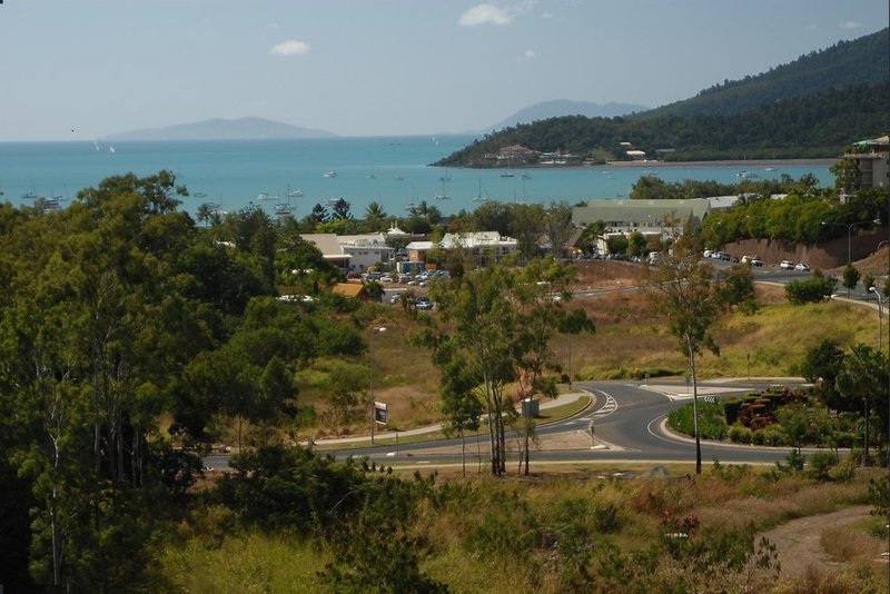 Photo - 37/18 Raintree Place, Airlie Beach QLD 4802 - Image 13