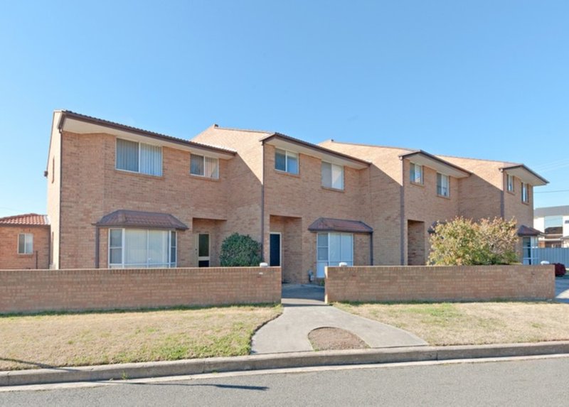 Photo - 3/72-74 Lagoon Street, Goulburn NSW 2580 - Image 16