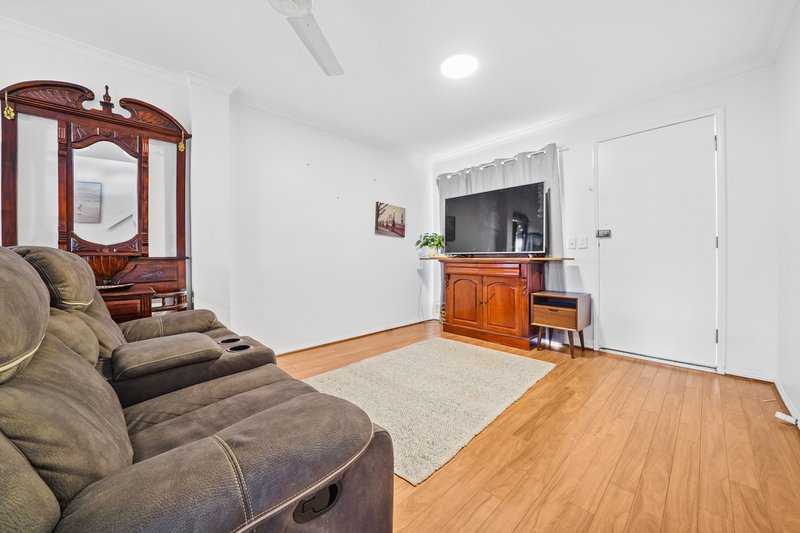 Photo - 3/72 Castile Crescent, Edens Landing QLD 4207 - Image 6