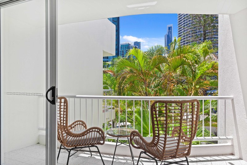 Photo - 37/24 Hamilton Avenue, Surfers Paradise QLD 4217 - Image 3