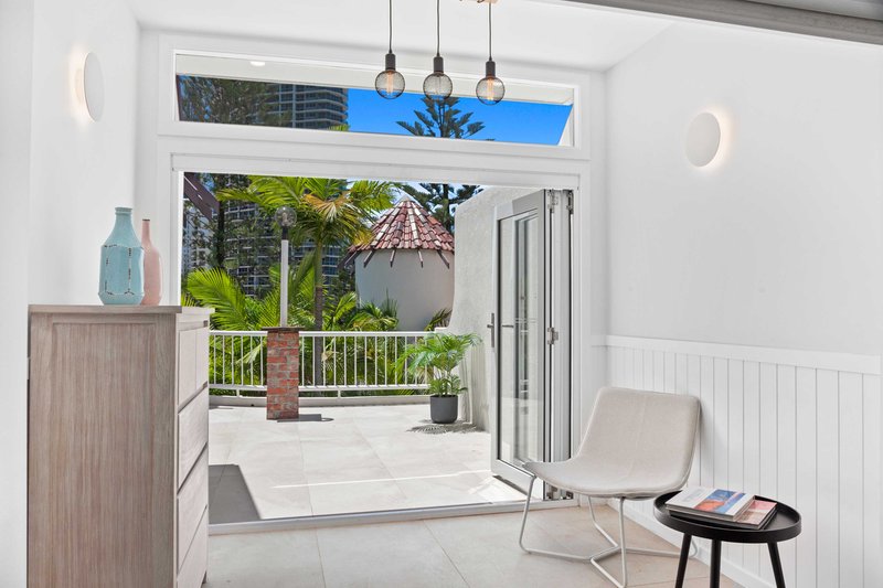 Photo - 37/24 Hamilton Avenue, Surfers Paradise QLD 4217 - Image 12