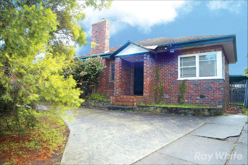 Photo - 373 Waverley Road, Mount Waverley VIC 3149 - Image 2