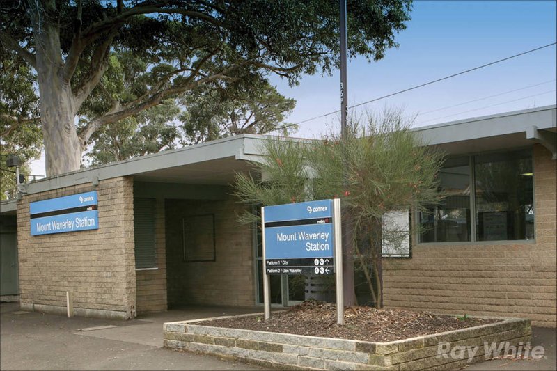 Photo - 373 Waverley Road, Mount Waverley VIC 3149 - Image 8