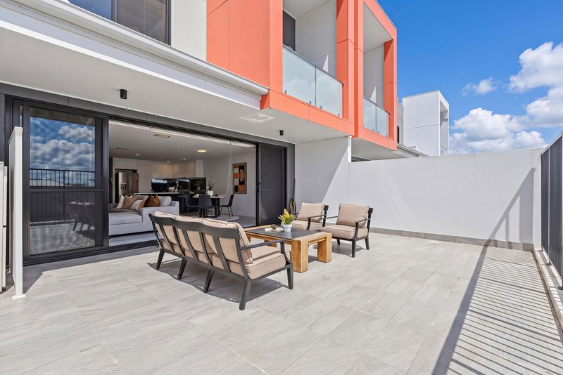 Photo - 37/34 John Francis Drive, Carrara QLD 4211 - Image 1