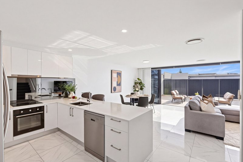Photo - 37/34 John Francis Drive, Carrara QLD 4211 - Image 3