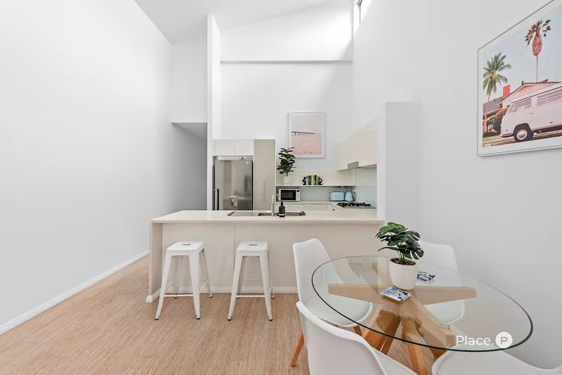 Photo - 37/38 Robertson Street, Fortitude Valley QLD 4006 - Image 4