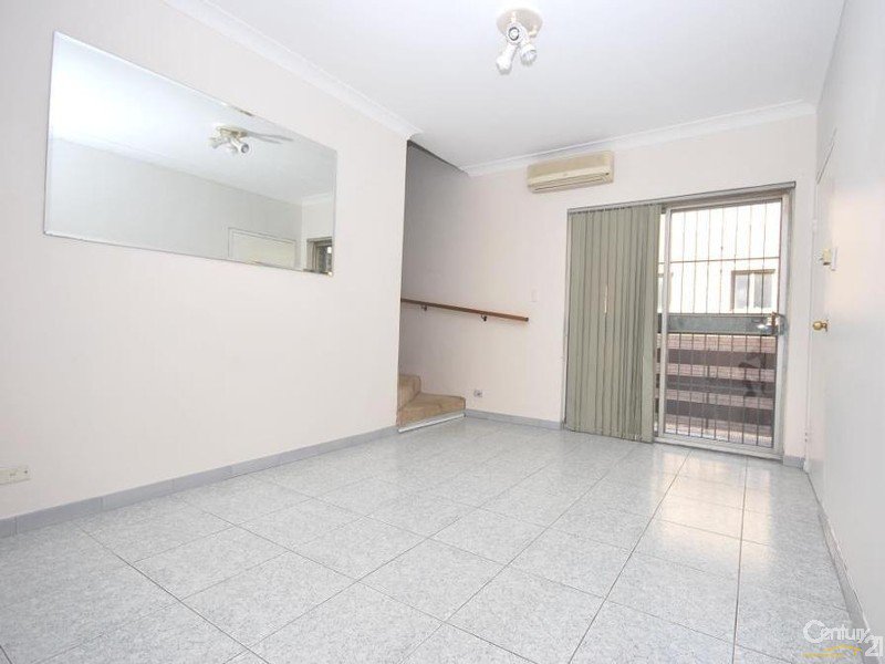 Photo - 3/74 Harris Street, Fairfield NSW 2165 - Image 4