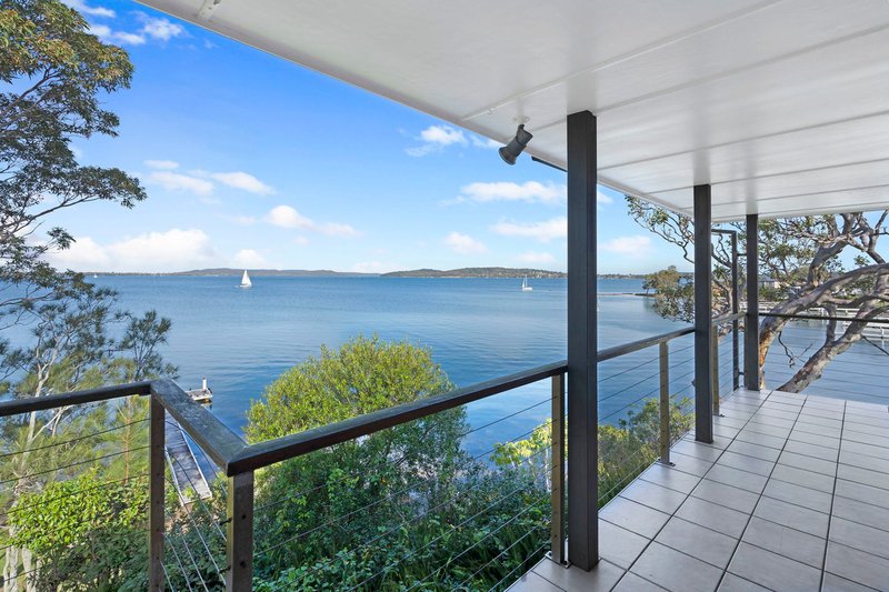 374 Skye Point Road, Coal Point NSW 2283