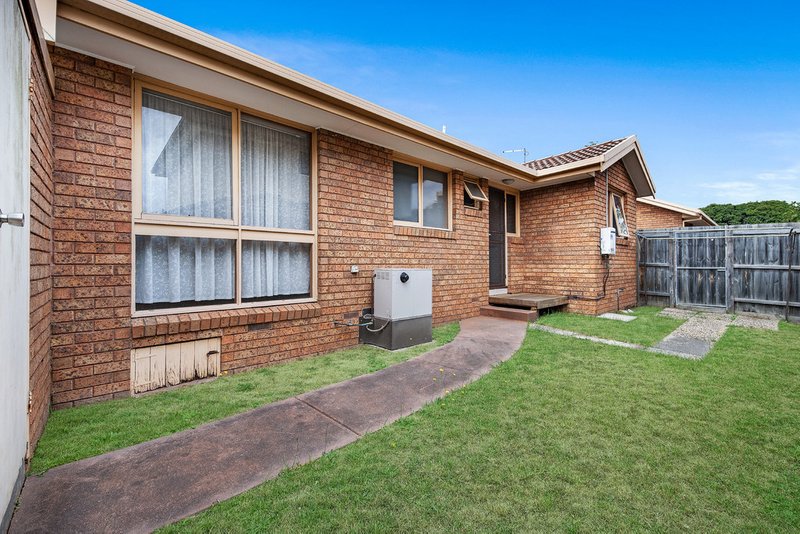 Photo - 3/747 Waverley Road, Glen Waverley VIC 3150 - Image 8