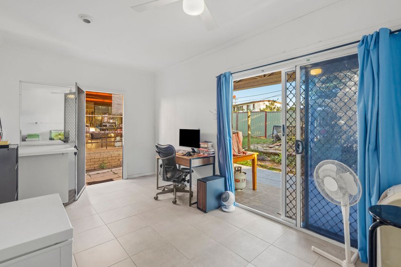 Photo - 375 Kingston Road, Kingston QLD 4114 - Image 12