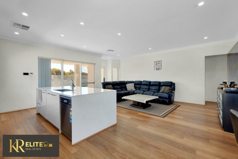 Photo - 375 Skeet Road, Piara Waters WA 6112 - Image 6