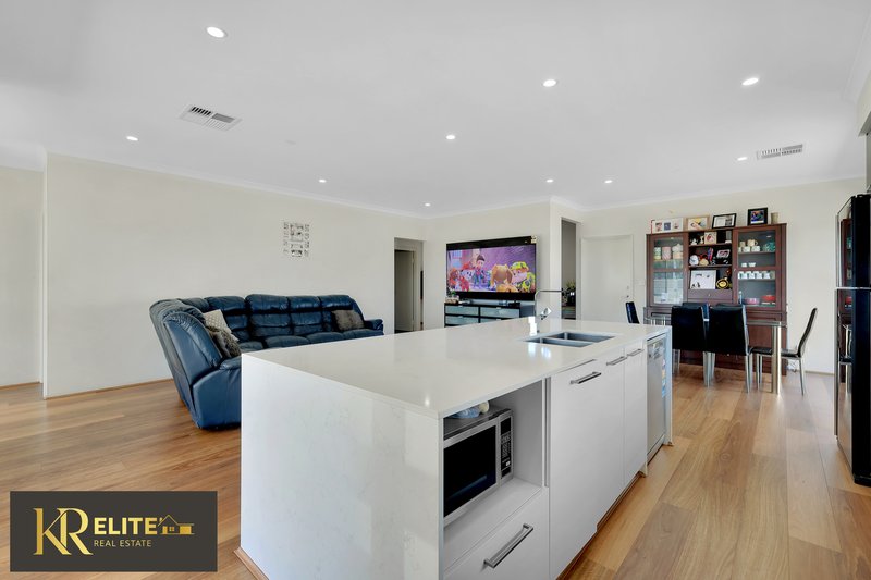 Photo - 375 Skeet Road, Piara Waters WA 6112 - Image 7
