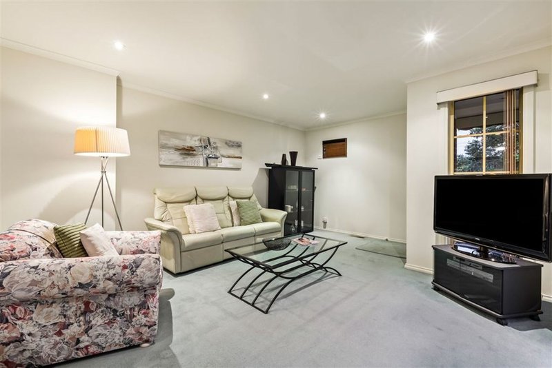 Photo - 3/76 Burwood Highway, Burwood East VIC 3151 - Image 2