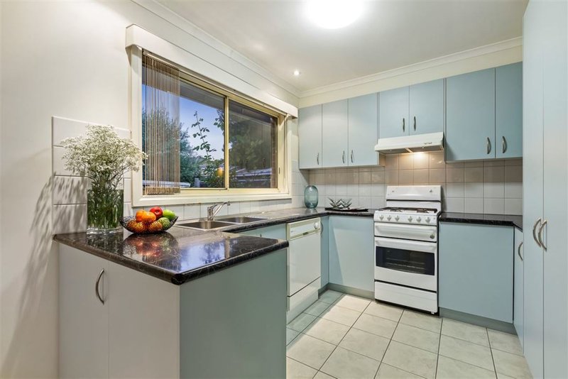 Photo - 3/76 Burwood Highway, Burwood East VIC 3151 - Image 3