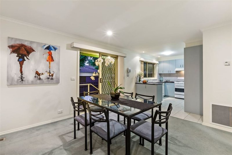 Photo - 3/76 Burwood Highway, Burwood East VIC 3151 - Image 4