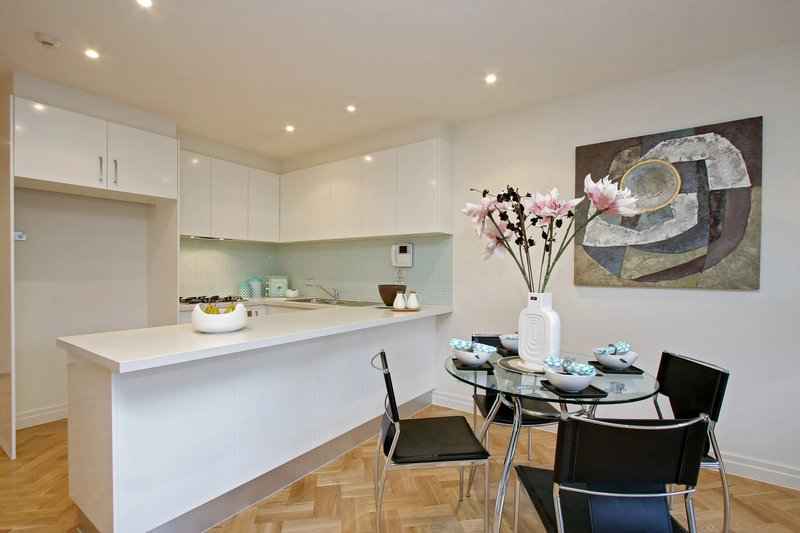 Photo - 3/765-767 Doncaster Road, Doncaster VIC 3108 - Image 4