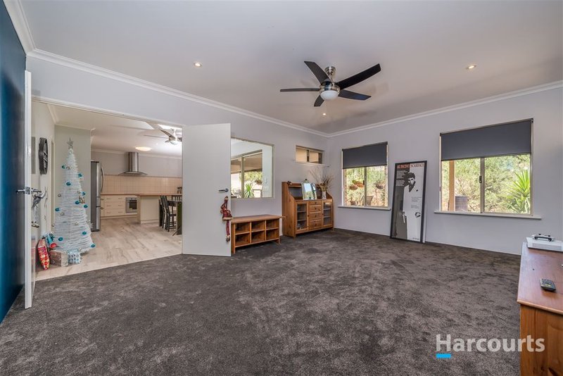 Photo - 377 Ashmere Drive, Bullsbrook WA 6084 - Image 12