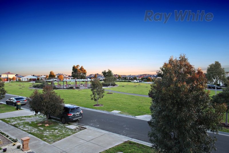 Photo - 377 Boardwalk Boulevard, Point Cook VIC 3030 - Image 2