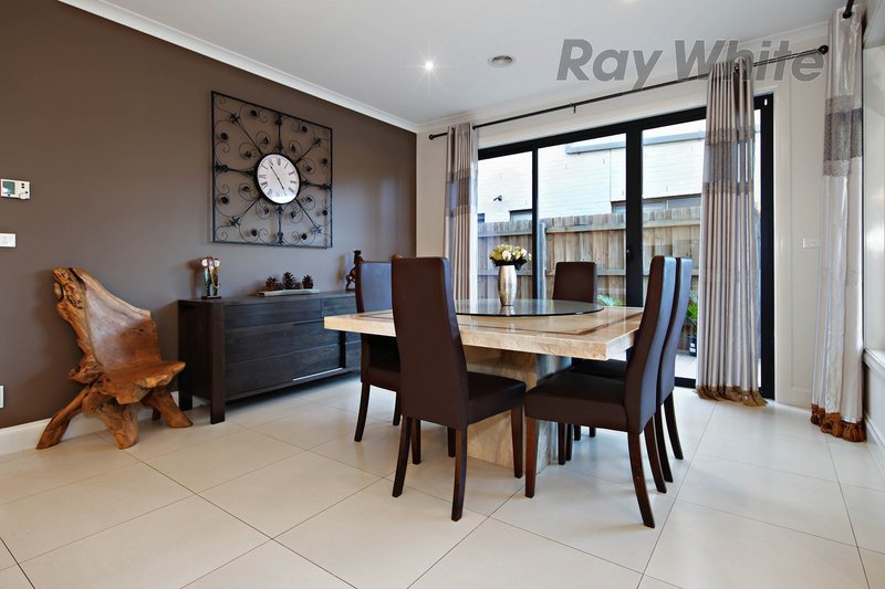 Photo - 377 Boardwalk Boulevard, Point Cook VIC 3030 - Image 9