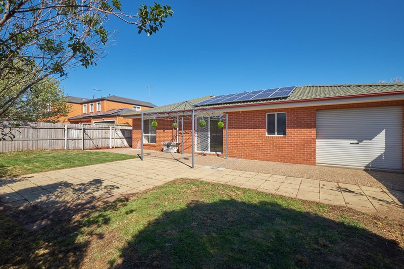 Photo - 377 Gundaroo Drive, Gungahlin ACT 2912 - Image 11