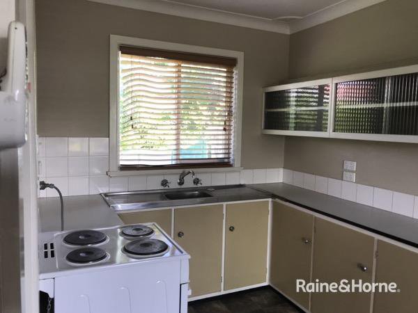 Photo - 3/77 King Street, Tamworth NSW 2340 - Image 2