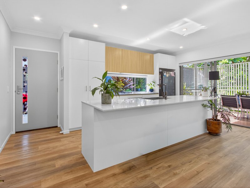 Photo - 3/77 Orana Road, Ocean Shores NSW 2483 - Image 1