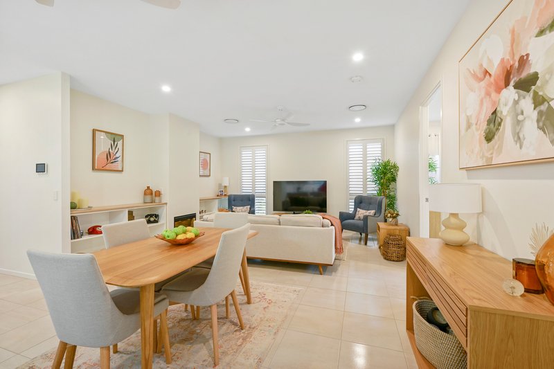Photo - 37/75 Highgrove Drive, Highfields QLD 4352 - Image 5