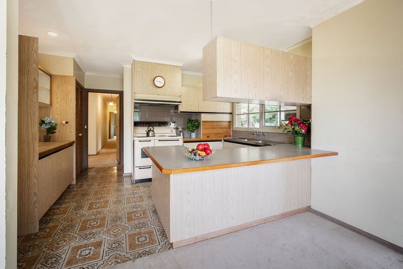 Photo - 3779 Omeo Highway, Eskdale VIC 3701 - Image 7