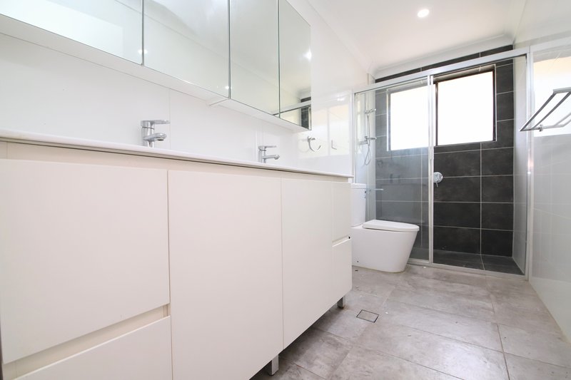 Photo - 37/8-12 Hixson Street, Bankstown NSW 2200 - Image 5