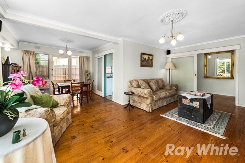 Photo - 378 Highbury Road, Mount Waverley VIC 3149 - Image 5