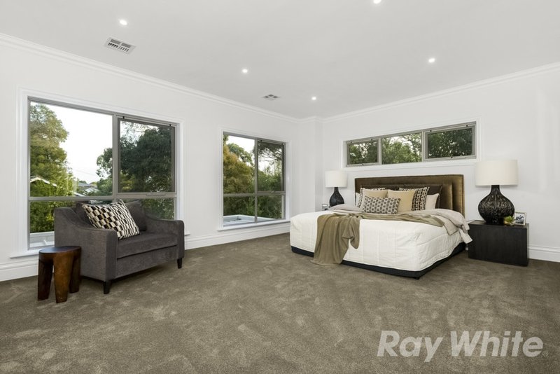 Photo - 378 Highbury Road, Mount Waverley VIC 3149 - Image 10