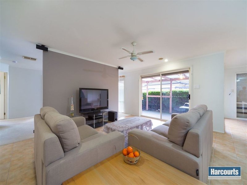 Photo - 378 Ormond Rd , Narre Warren South VIC 3805 - Image 5