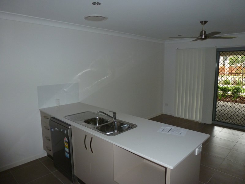 Photo - 37/86 Carselgrove Ave , Fitzgibbon QLD 4018 - Image 3