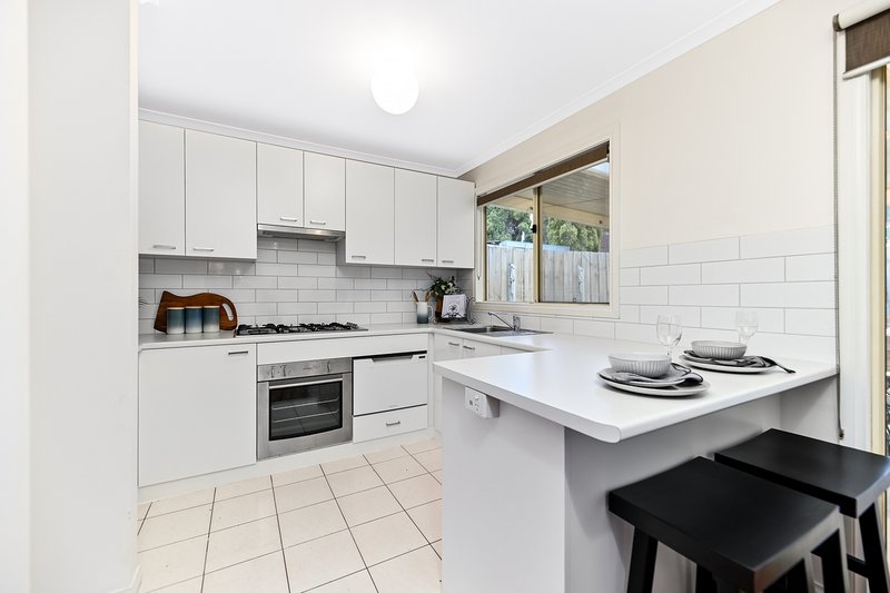 Photo - 37A Green Valley Crescent, Hampton Park VIC 3976 - Image 6