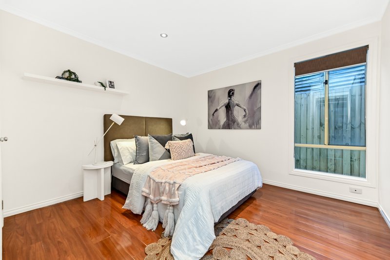 Photo - 37A Green Valley Crescent, Hampton Park VIC 3976 - Image 9