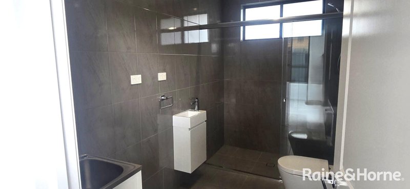 Photo - 37A Nardoo Street, Ingleburn NSW 2565 - Image 10