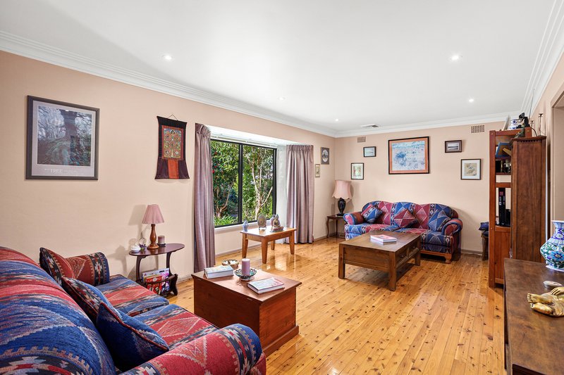 Photo - 37a Woodlands Avenue, Lugarno NSW 2210 - Image 5