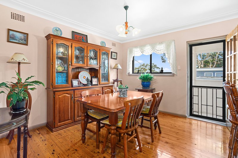 Photo - 37a Woodlands Avenue, Lugarno NSW 2210 - Image 7