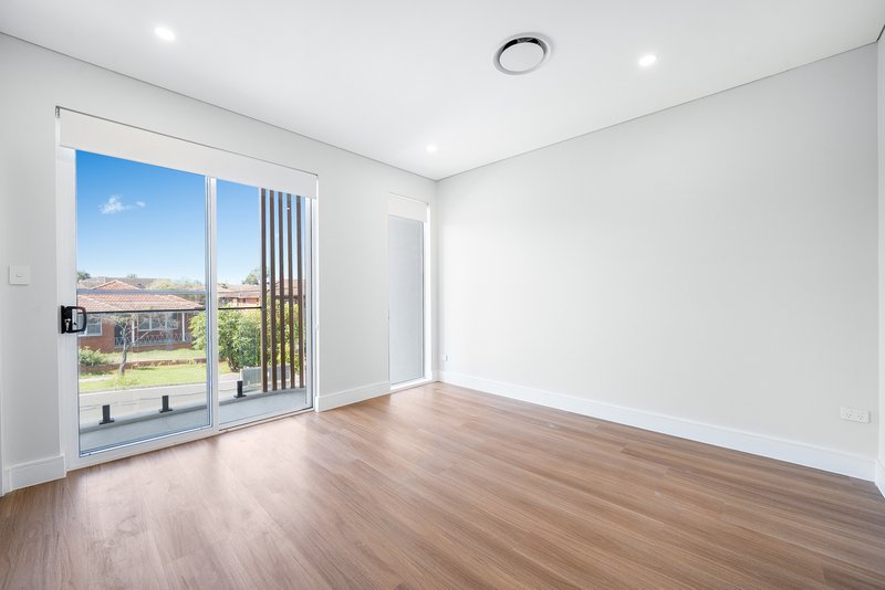 Photo - 37B Dawson Street, Fairfield Heights NSW 2165 - Image 6