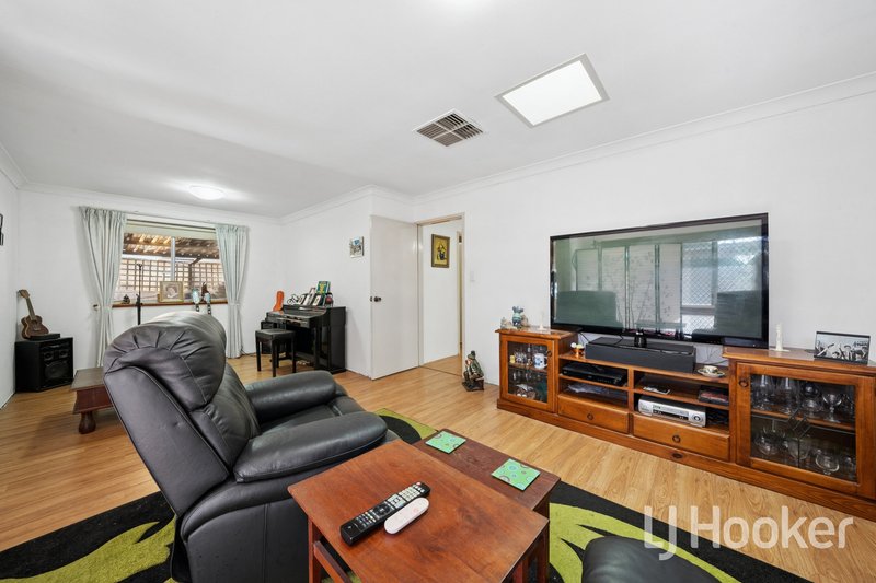 Photo - 37B Ravenhill Road, Thornlie WA 6108 - Image 4