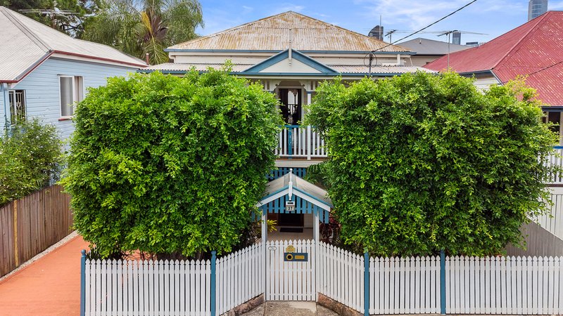 Photo - 37b Salstone Street, Kangaroo Point QLD 4169 - Image 1