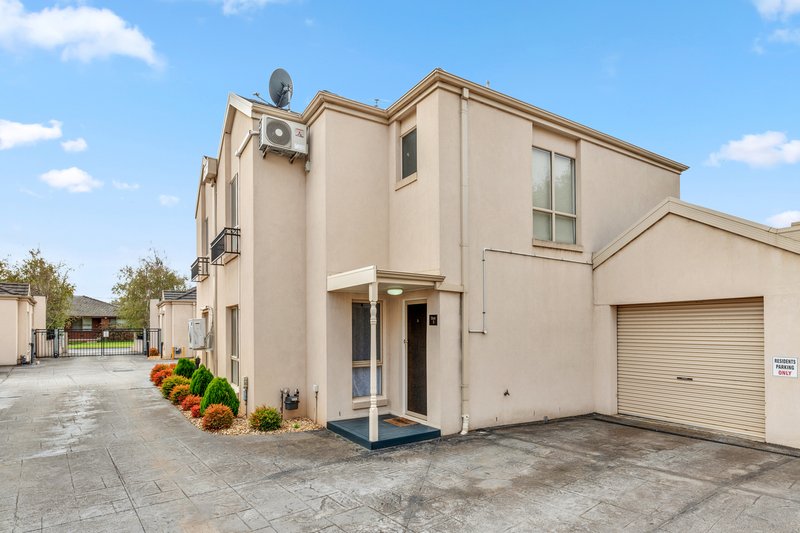 Photo - 3/8-10 Coop Street, Werribee VIC 3030 - Image 17