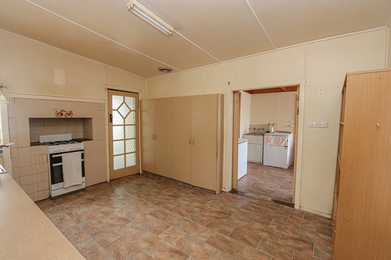 Photo - 38-40 Carter Street, Wyalong NSW 2671 - Image 5