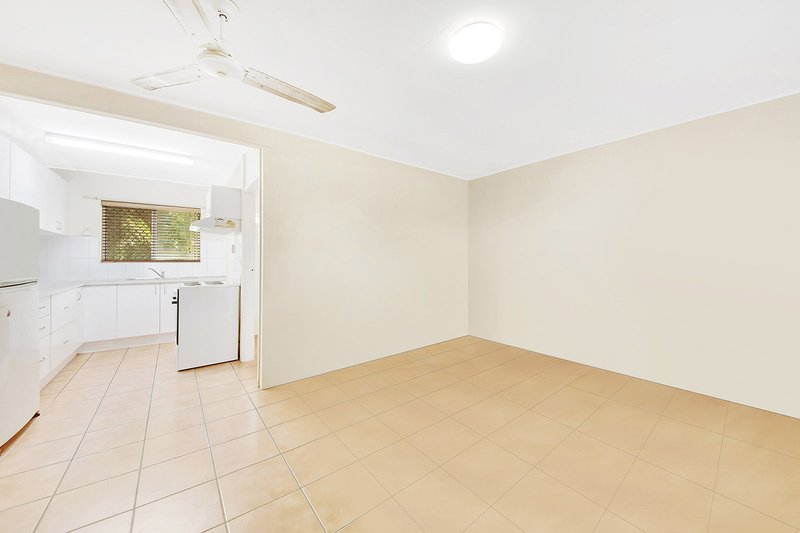 Photo - 38 Aerodrome Road, Clinton QLD 4680 - Image 2