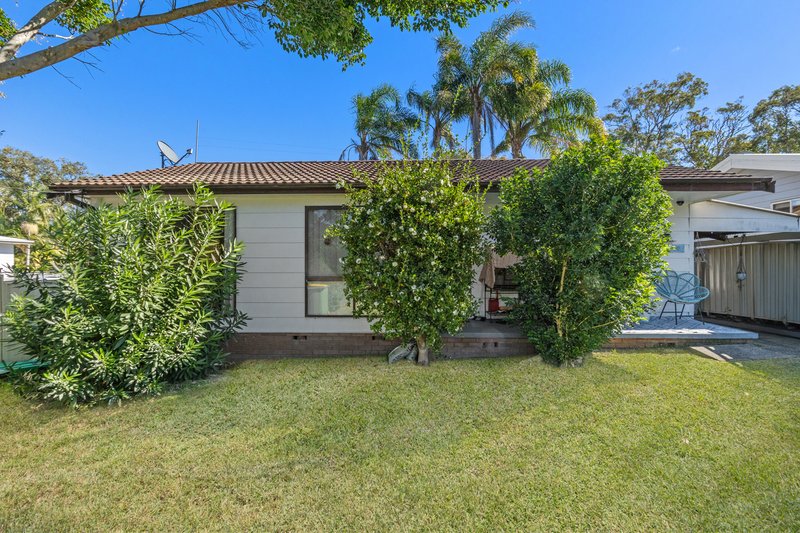 Photo - 38 Agatha Avenue, Lake Munmorah NSW 2259 - Image 1