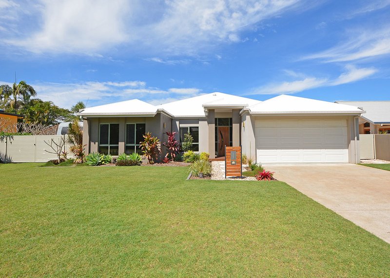 38 Alexander Street, Urangan QLD 4655